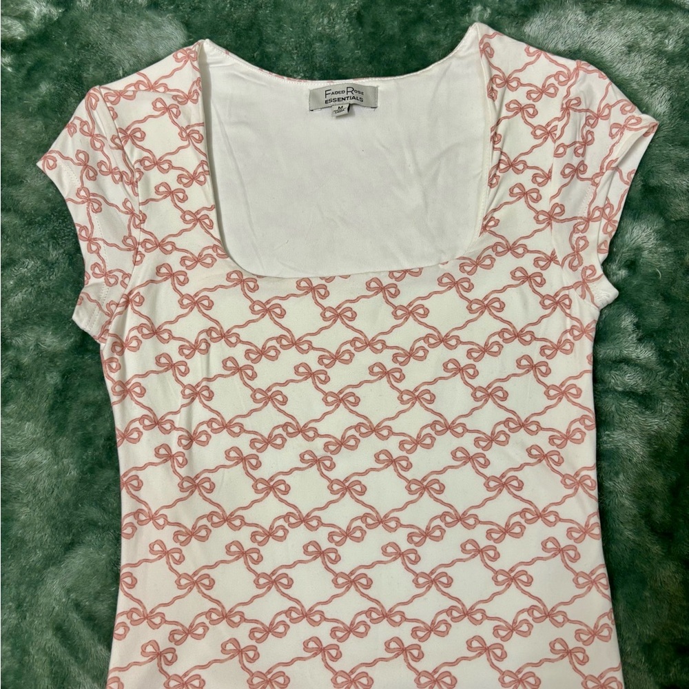 Women's White and Pink Top